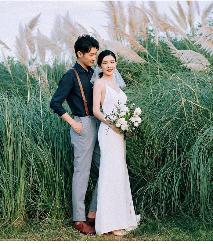 ウェディングドレス 海外挙式 花嫁 二次会 パーティードレス 可愛い 小きい Wedding Dress 結婚式 フォーマルドレス 演奏会 ブライダル ロングドレス 吊りスカート ワンピース 前撮り シンプル ワンピース セクシー 優雅 大きい 海外旅行 撮影用 着痩せ発表会 オーダー