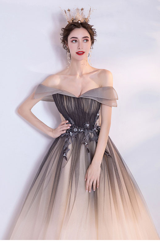 送料無料 楽天市場 ロングドレス カラードレス ブラック パーティードレス オフショルダー 花嫁 結婚式 ウェディングドレス イブニングドレス 大きいサイズ ステージ衣装 演奏会 二次会ドレス お花嫁ドレス 姫系 着痩せ 刺繍 海外 撮影用 Schik お1人様1点限り