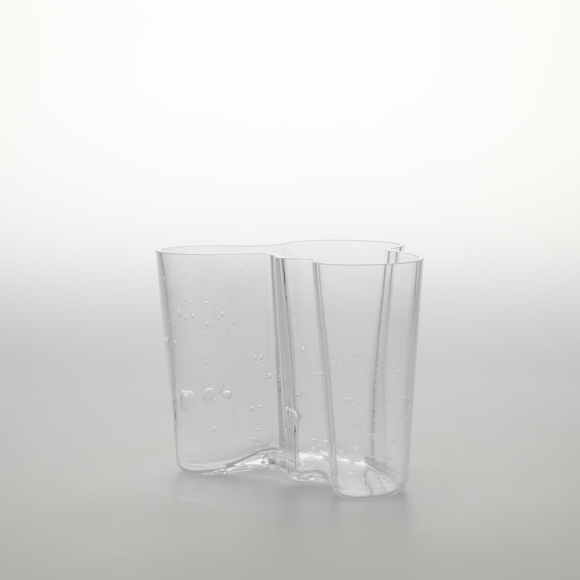 【0187】イッタラ / アアルト ベース 120mm バブル クリア [iittala / Alvar Aalto Vase]