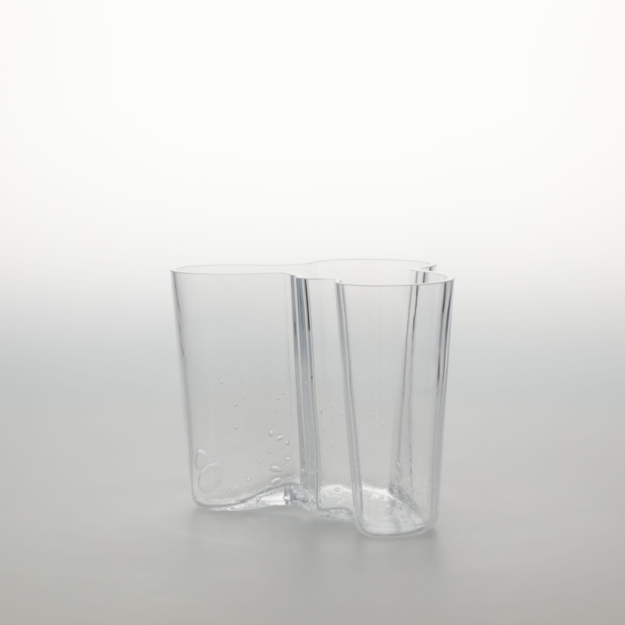 【0197】イッタラ / アアルト ベース 120mm バブル クリア [iittala / Alvar Aalto Vase]
