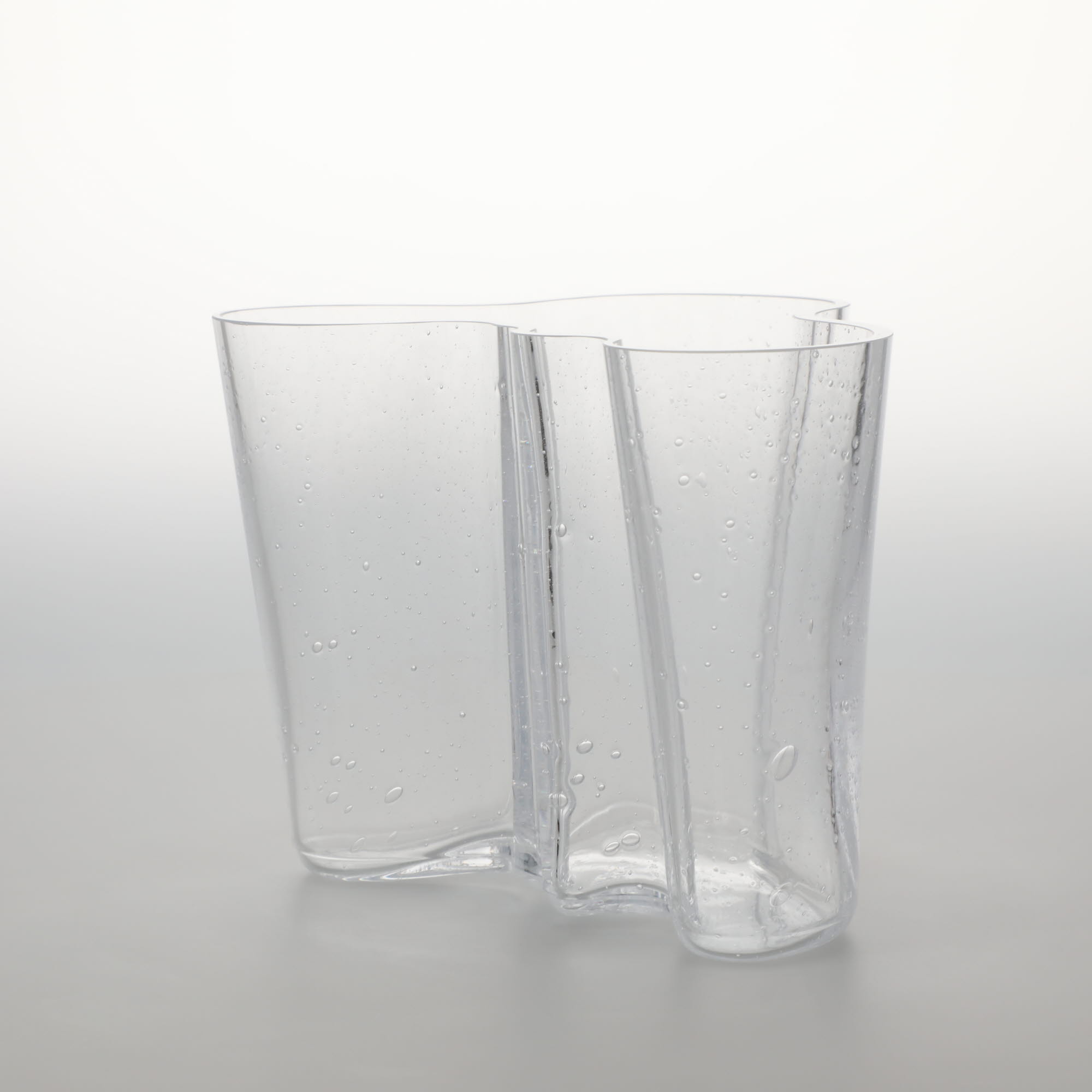 【0141】イッタラ / アアルト ベース 160mm バブル クリア [iittala / Alvar Aalto Vase]