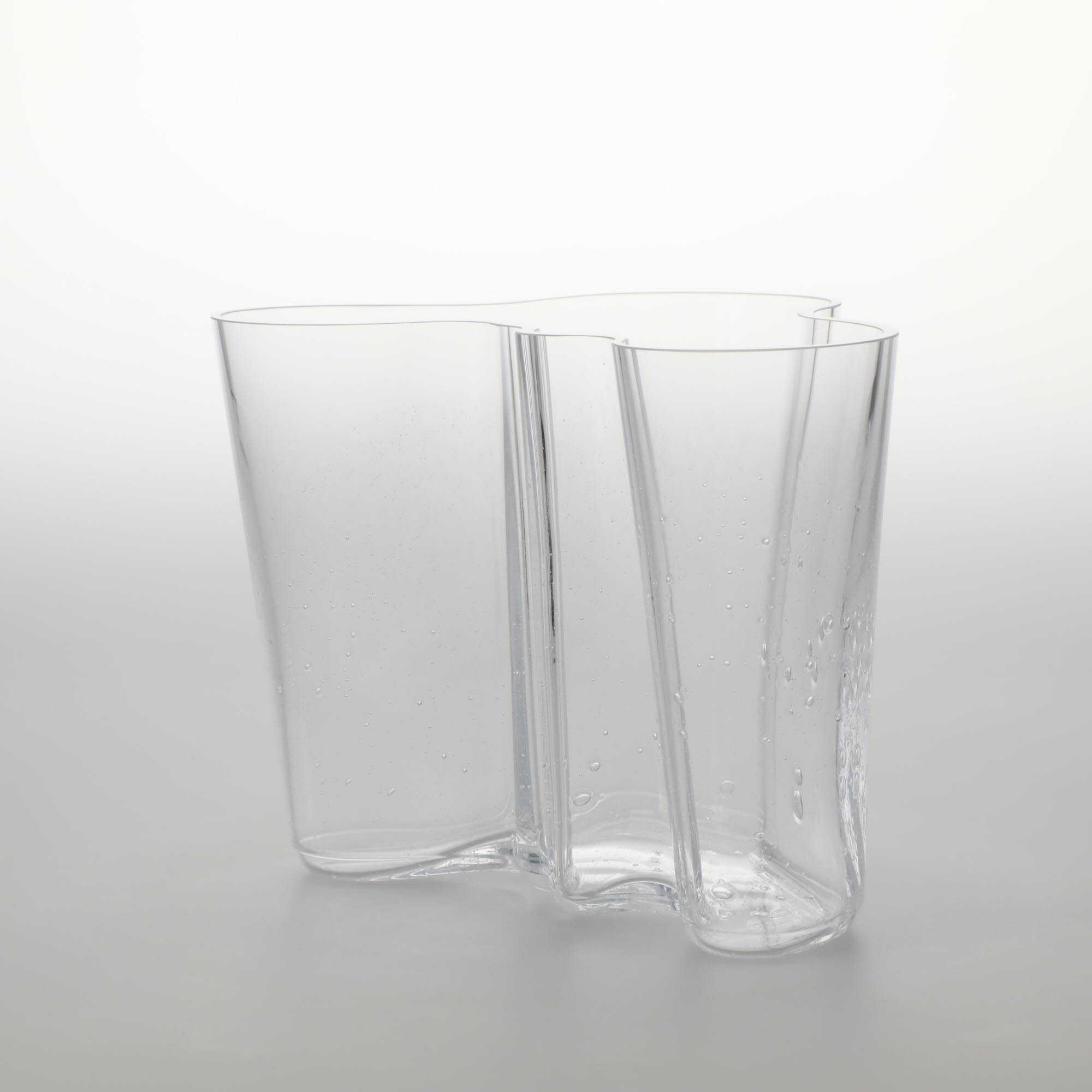 【0197】イッタラ / アアルト ベース 160mm バブル クリア [iittala / Alvar Aalto Vase]