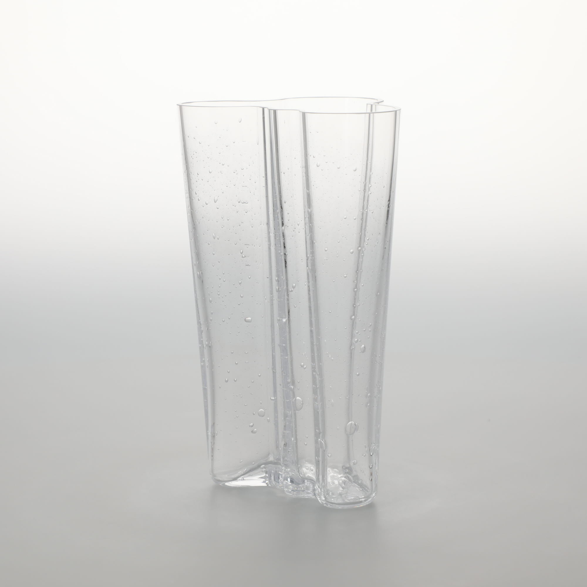 【0147】イッタラ / アアルト ベース 201mm バブル クリア [iittala / Alvar Aalto Vase]