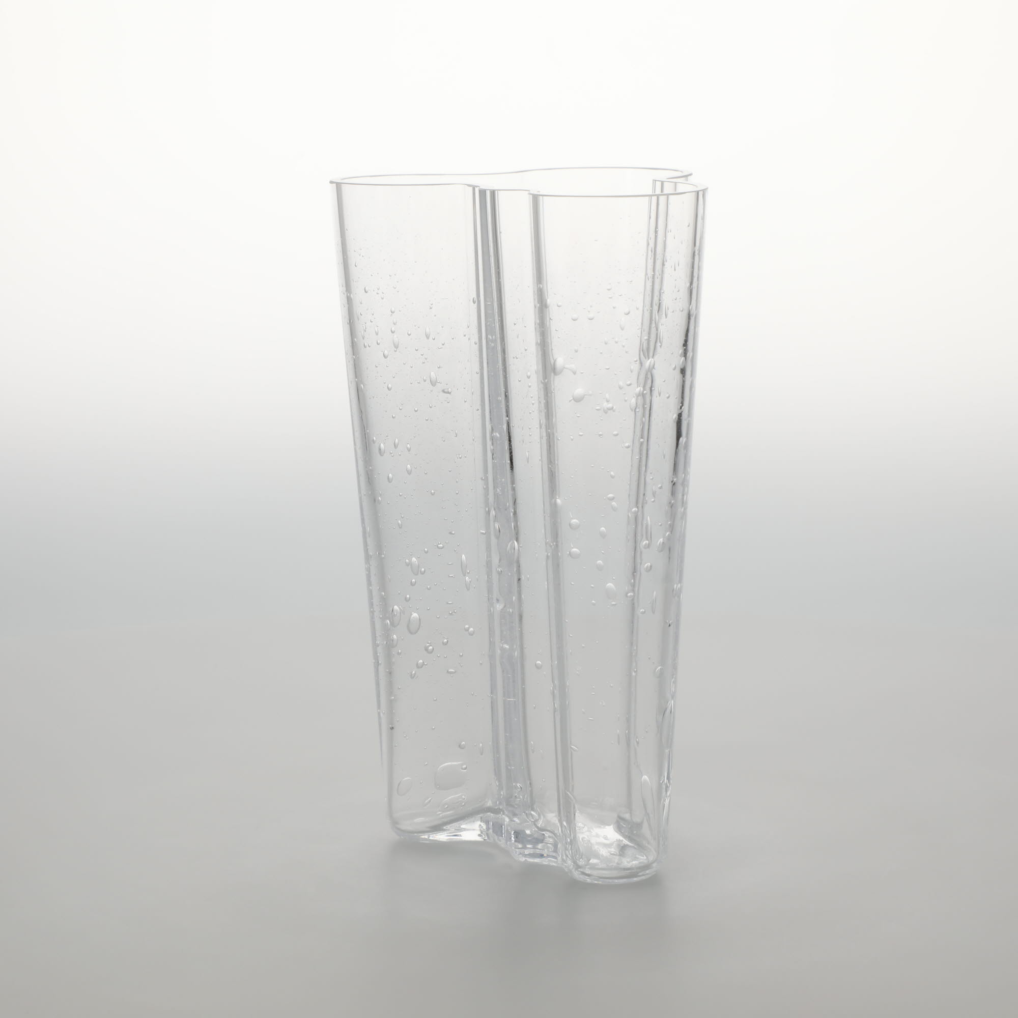 【廃盤品】 アアルトベース　201mm クリア 楽天市場】【0124】イッタラ / アアルト ベース 201mm バブル クリア