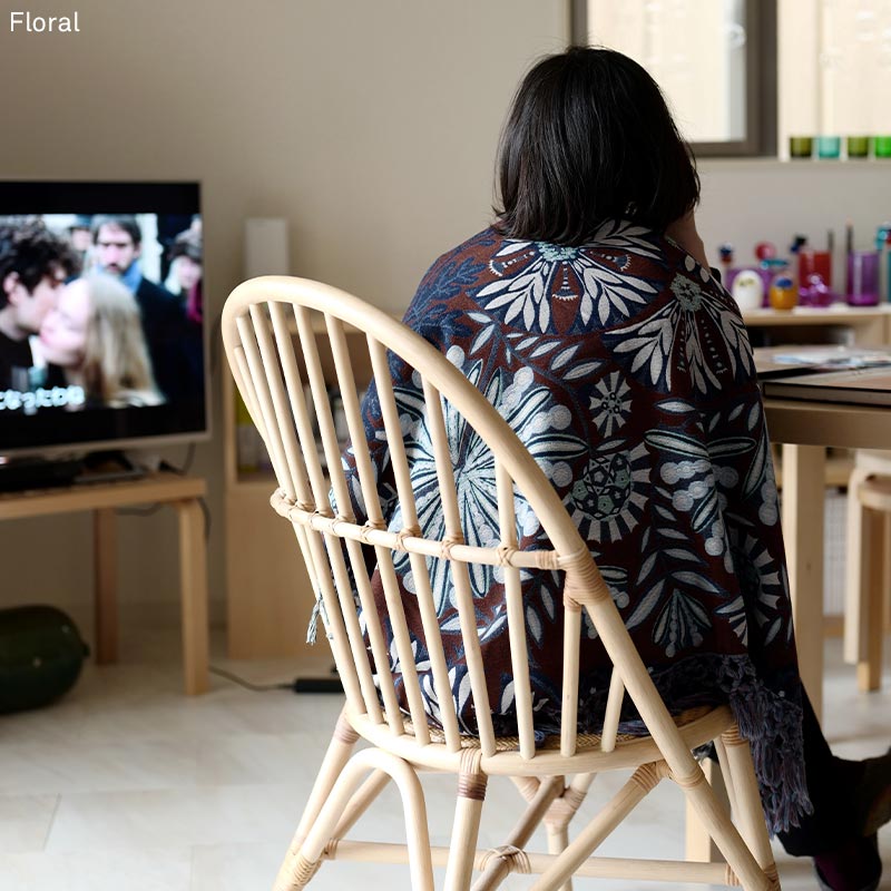 クラウス ハーパニエミ / ショール　Floral 1300×1200 スロー & ショール | Klaus Haapaniemi (クラウス・ハーパニエミ)