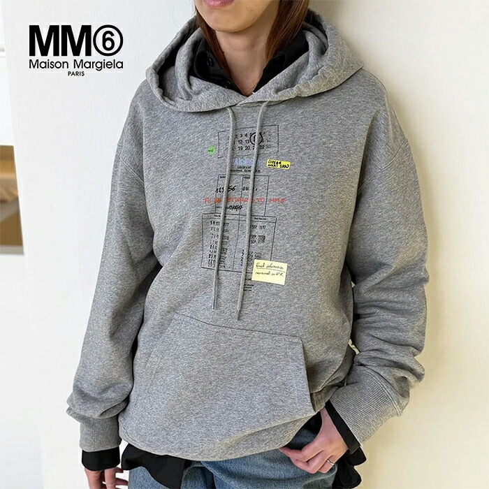 【SALE/30%OFF】【新作 2026春夏】エムエム6 メゾンマルジェラ スタンププリント フーディー MM6 Maison Margiela パーカー プルオーバー 長袖 ロングスリーブ コットン プリント レディース グレー【マルタンマルジェラジャパン正規取扱店】|S.CURVE STUDIO