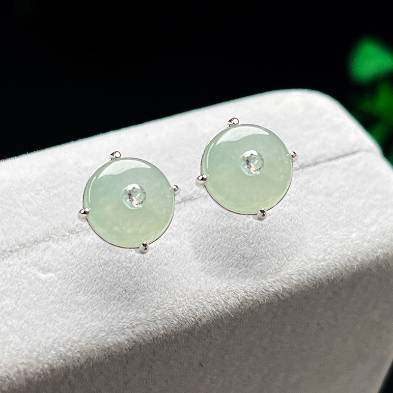 翡翠シルバーピアス ピアス 翡翠 約4mm 突き刺し型 ステンレス シルバー 日本製 ひすい