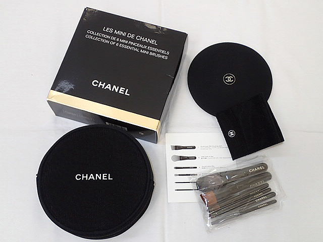 のせるブラ CHANEL 2014○CHANEL ブラシセット 限定品の通販 by