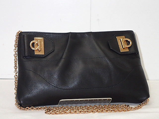 ★【送料無料】【P5倍】【サマー20%】当店通常39600が、salvadore Ferragamo サルヴァトーレ フェラガモ ガンチーニ 2Way ミニ チェーンショルダーバッグ ポシェット AU-22/B588 当店では以前55,000 【中古】レディース|セカンド