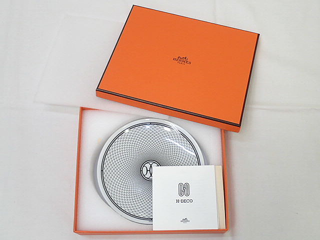 未使用品エルメスHERMESシェーヌダンクル スクエアプレート トレー 角皿食器 楽天市場】☆【送料無料】HERMES エルメス スクエア プレート/角