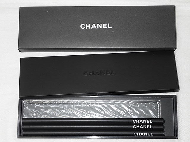 シャネル　ペンケース　小物入れ CHANEL - CHANEL(シャネル) ペンケース - 黒 ココマーク