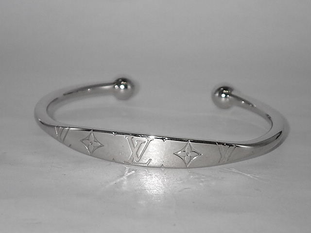 ルイヴィトンM63651 ジョンク マルチ LV オープンバングル サイズM 楽天市場】【ジュエリー】LOUIS VUITTON ルイ ヴィトン ジョンク