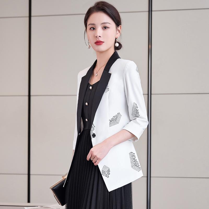 レディース 背広 今めかしい 成人女性服 レディース 好いたらしい 研ぎあげる 刷り上げる 春夏 七分袖 心地好い 背広 上衣 ズボン下 衣装 御召しもの