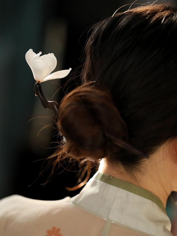 ヘアアクセサリー かんざし ヘアピン 木 頭 髪飾り 髪留め 花飾り 大人式 母の日 ヘア レトロ おしゃれ モダン レトロ レディース シンプル ナチュラル 装飾品 撮影 小道具 レディース
