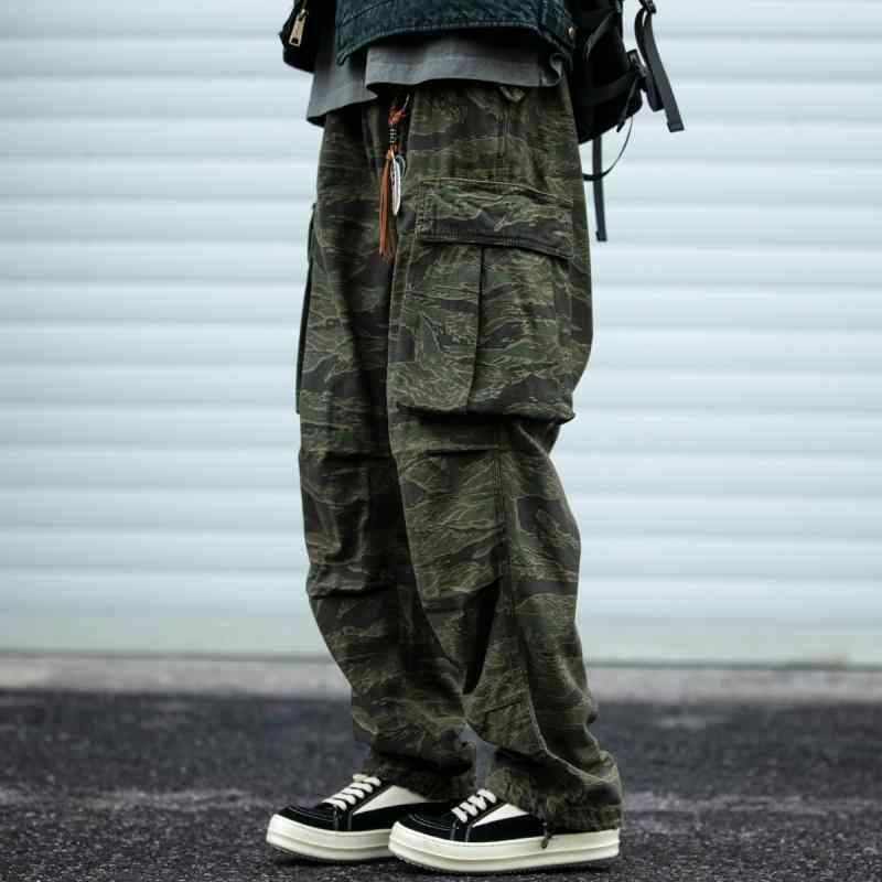 メンズ カーゴ パンツ ゆったりアメリカン レトロ クラフト 迷彩 ワーク 作業着 ズボン 立体ポケット カジュアル ボトム レジャー 7,889円