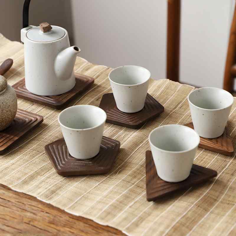 三角 黒 クルミ 茶 コースター 滑りにくい コーヒーカップ プレート 火傷防止 木 マット 四角 五角形 ユニーク シンプル