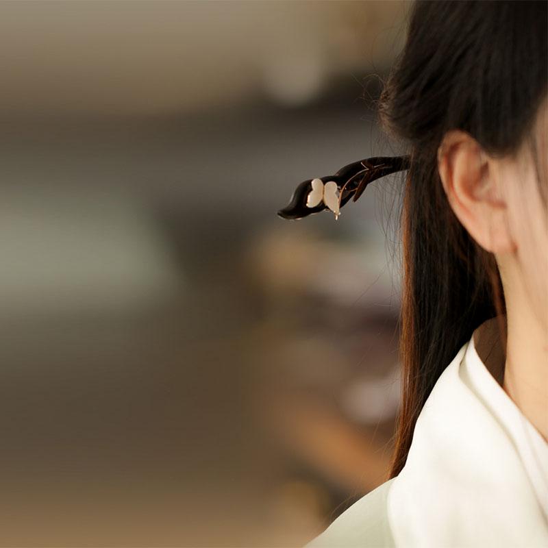 ヘアアクセサリー かんざし ヘアピン 木 蝶々 頭 髪飾り 髪留め 魅惑 ギフト レトロ おしゃれ レトロ レディース シンプル 大人式 母の日 クラシックモダン 装飾品 撮影 小道具 レディース｜セキュアデポ