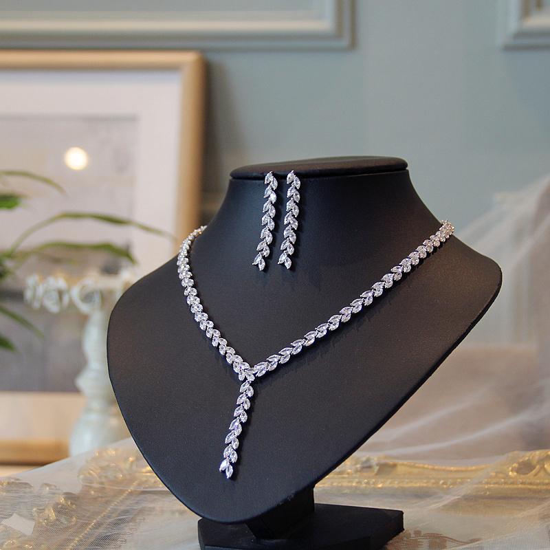 ネックレス 耳飾り ２点 セット クラシック ウェディング ドレス アクセサリー 結婚式 パーティー 花嫁 ロング ロング Ｙ型 葉 クール シンプル