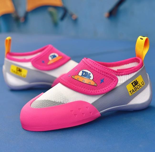 靴 シューズ スポーツ トレーニング スニーカー 女の子 ロッククライミング 子供 小学生 屋内 屋外 ボルダリング