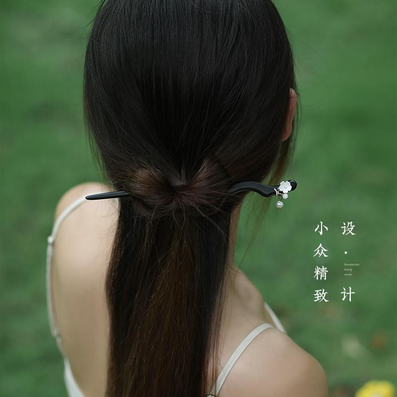 ヘアヘアアクセサリー かんざし ヘアピン 木 頭 髪飾り 髪留め 黒檀 ウッド 大人式 母の日 ギフト レトロ おしゃれ モダン レトロ レディース シンプル ナチュラル 装飾品 撮影 小道具 レディース