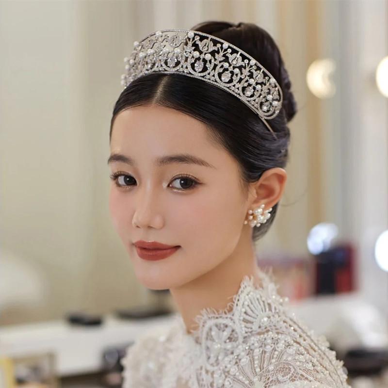 ティアラ クラウン 王冠 パール 花嫁 ジュエリー ヘアアクセサリー 髪飾り カチューシャ ウェディング 大人 レディース 大人式 エレガント 結婚式 レディース｜セキュアデポ