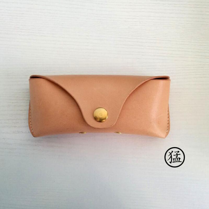 日品 雑貨 眼鏡入れもの 黒眼鏡 メガネ 分かりやすい なめし革手工芸品 レトロ ボックス席 文房具 御徒面子 小物 雑貨