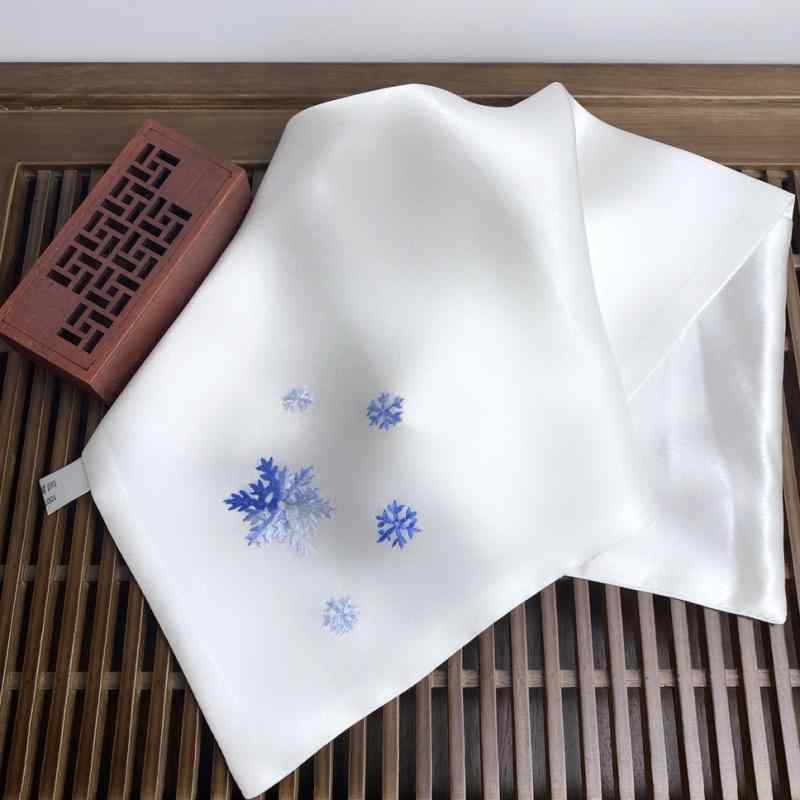ハンカチ おしゃれ シンプル チャイナ風 二重層 刺繍 スノーフレーク レディース メンズ プレゼント 雑貨 エレガント 雪の結晶