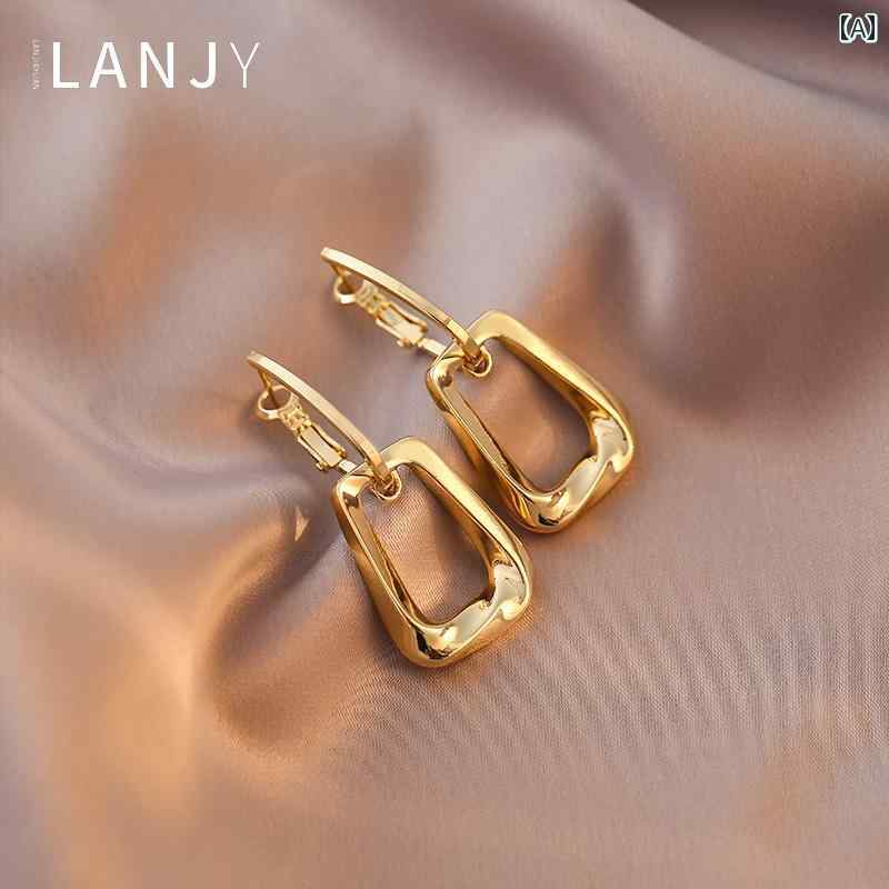 ピアス ゴールド スクエア 豪華感 韓国 秋冬 耳 バックル アクセサリー ジュエリー 上品 シンプル フォーマル セレモニー 式典 仕事 普段使い使い 快適アイテム