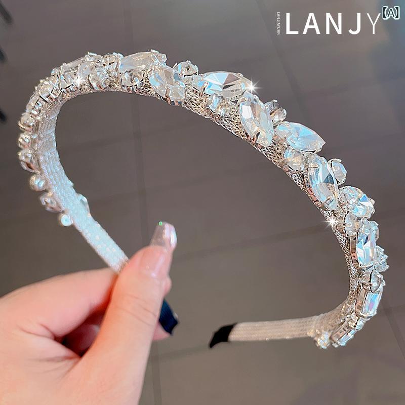 カチューシャ ヘアバンド ビジュー キラキラ ストーン 韓国 ヘア アクセサリー レディース ヘッド バンド ファッション小物 おしゃれ かわいい 女子力アップ 快適アイテム