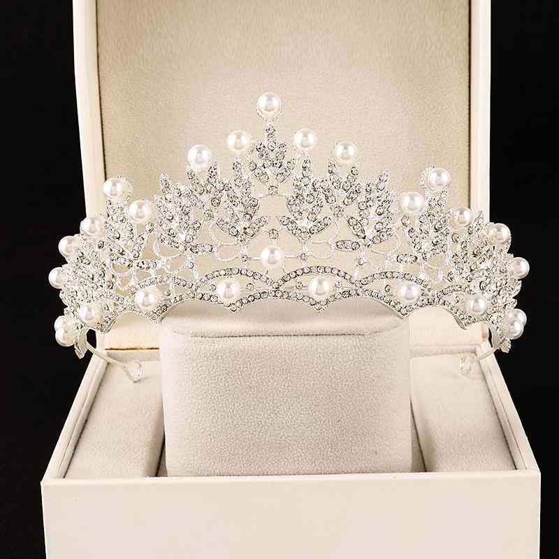 ティアラ クラウン 王冠 パール ネックレス イヤリング 首輪 ピアス セット ジュエリー アクセサリー カチューシャ ウェディング 大人 レディース 大人式 エレガント 結婚式 レディース