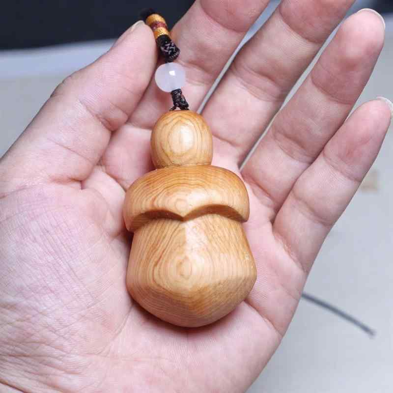 ペンダント 中国風 アクセサリー レトロ 木彫り 剣 木 レトロ 赤ちゃん ポータブル 手持ち アクセサリー