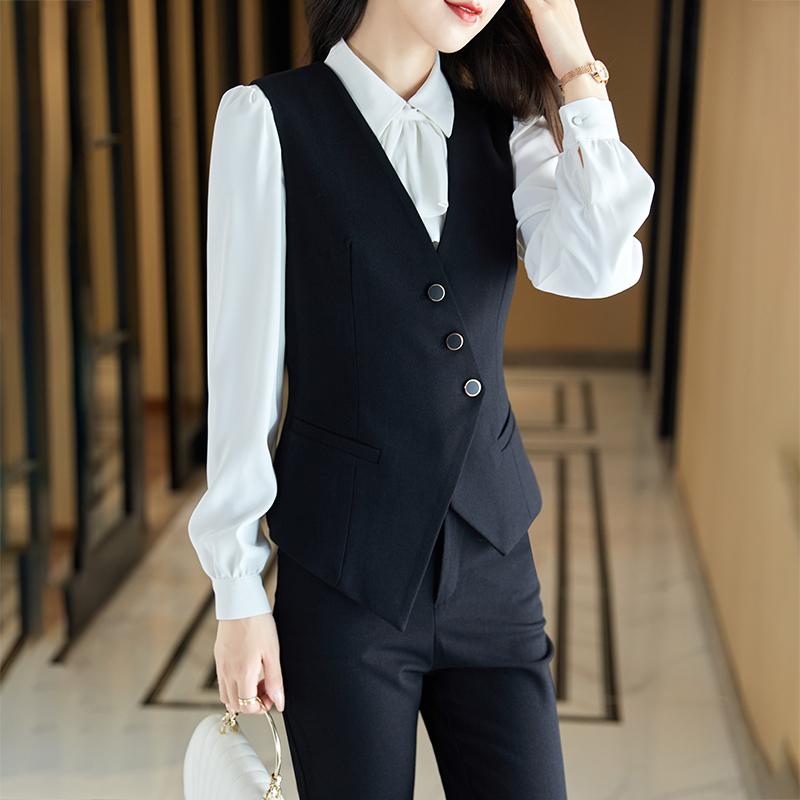 レディース スーツ 上品 ホテル 銀行 営業 広報 制服 ユニフォーム ワークウェア ベスト シャツ パンツ スカート スタイリッシュ 秋｜セキュアデポ