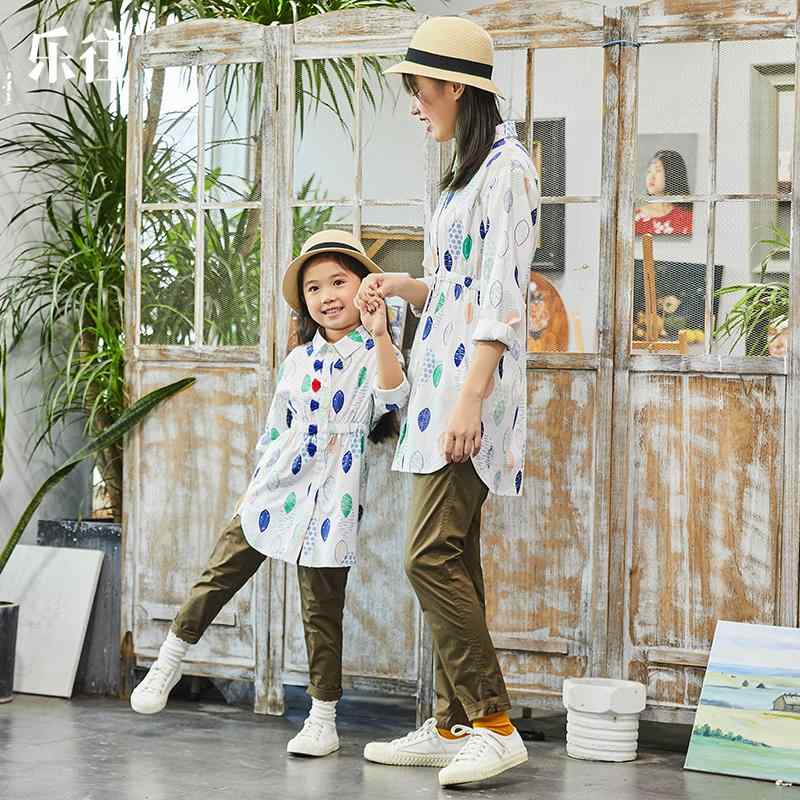 親子服 お揃い ペアルック ファミリー リンクコーデ シャツ パンツ レディース 母娘 女の子 子供 カジュアル リゾート 旅行 家族写真 秋