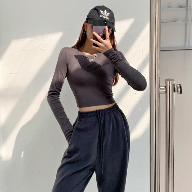 アメリカ タイト 長袖 レイヤリング シャツ ジャズ ダンス ショート Tシャツ レディース 秋冬 ハイウエスト クロップ トップス 薄手 スリムフィット ラウンドネック ショート