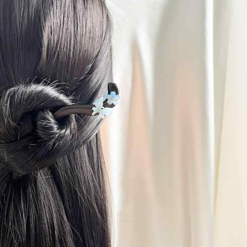 ヘアヘアアクセサリー かんざし ヘアピン 木 頭 髪飾り 髪留め 大人式 母の日 手工 ギフト レトロ おしゃれ モダン レトロ レディース シンプル ナチュラル 装飾品 撮影 小道具 レディース