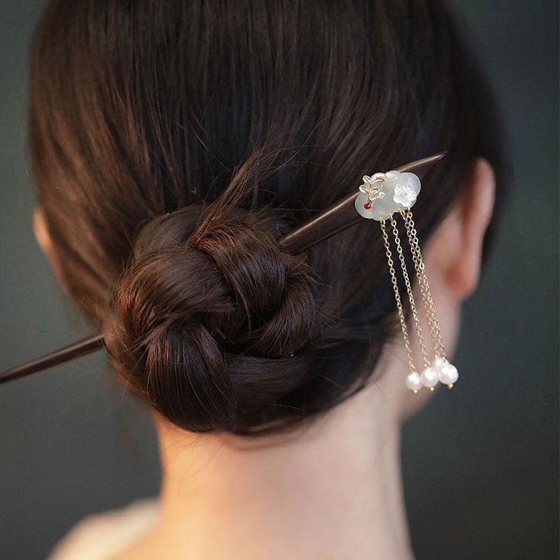 ヘアヘアアクセサリー かんざし 簪 ヘアピン 木 頭 タッセル 髪飾り 髪留め 大人式 母の日 ギフト レトロ おしゃれ モダン レトロ レディース シンプル ナチュラル 装飾品 撮影 小道具 レディース｜セキュアデポ