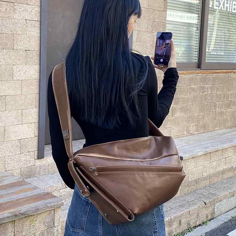 バック 鞄 おしゃれ ファッション レディース ショルダー 通勤 三角形 クロスボディ PU カジュアル モダン レディース アシンメトリー ユニーク トライアングル