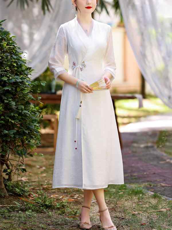 御召しもの 夏 瀬戸もの 民族御召しもの 韓服 中華風 白 妖精 御茶 御上さん 刺しゅう ハイエンド 中華風 思い入れる 御上さん服