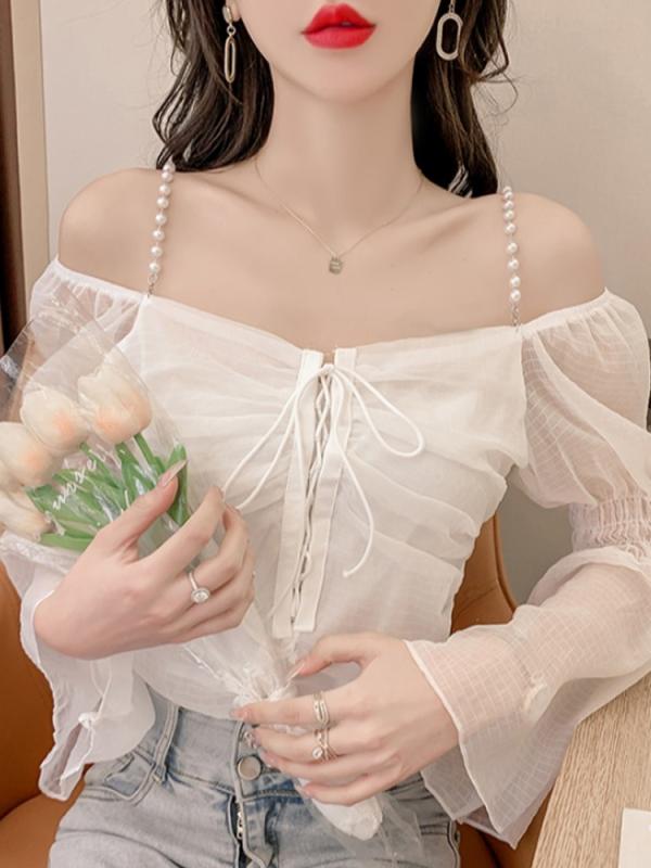 シャツ レディース 秋 シフォン フランス ワンショルダー パール サスペンダー 女性用 ベルスリーブ ドローストリング プリーツ トップス