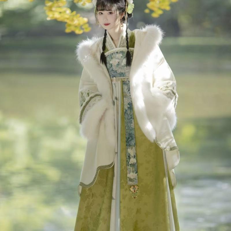 漢服 ユニセックス 裏起毛 保温 防寒 オリジナル 交領 宋制 襦裙スタイル アウター 上下セット 秋冬 お出かけ 旅行 写真撮影 イベント フェルト風生地