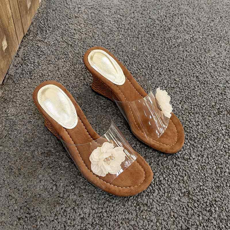 サンダル レディース 女性用 厚底 ウェッジソール クリアワンストラップ ワイドベルト 美脚 スタイルアップ スリッポン ポインテッドトゥ 外履き カジュアル シンプル おしゃれ PVC素材 豚革インソール TPRソール 春夏