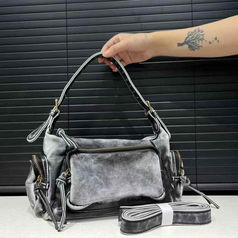バッグ ユニセックス アメリカン レトロ バイカー ユーズド加工 3way ハンド ショルダー 斜めがけ PUレザー スクエア型 ソフト ファスナー開閉 立体ポケット デイリーユース 春夏
