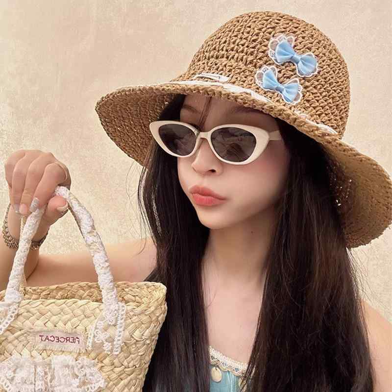 麦わら帽子 レディース 女性用 UVカット 日よけ 紫外線対策 折りたたみ 通気性 リボン レース 編み込み つば広 ハット フェミニン かわいい おしゃれ ビーチ リゾート 旅行 春夏 ペーパーハット 4,298円