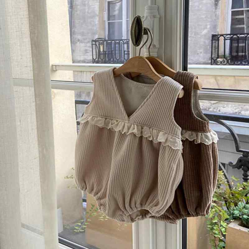 ベビー服 女の子 新生児 ロンパース カバーオール Vネック ノースリーブ レース ワッフル 綿 コットン 肌に優しい 春夏秋 赤ちゃん 女児 韓国風 かわいい ベージュ ブラウン