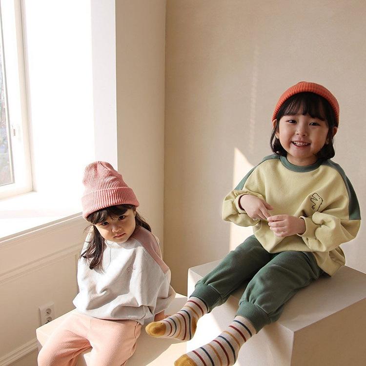 スウェット キッズ 男の子 女の子 韓国ファッション 秋物 切り替え 刺繍 フードなし 綿95% ニットコットン 柔らかい肌触り セットアップ 2点セット パンツセット