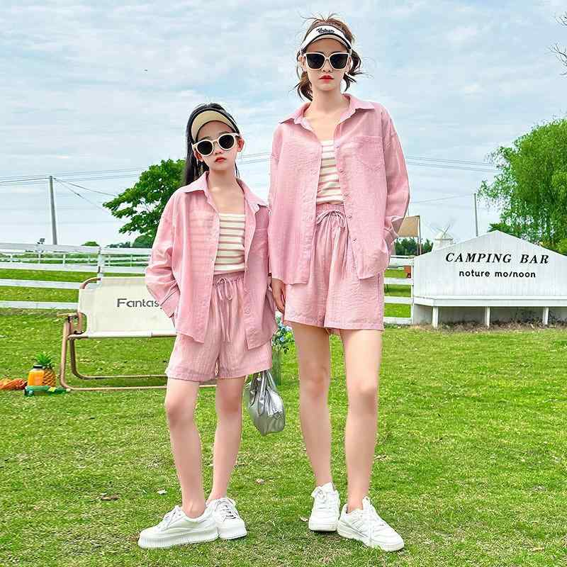 ラッシュガード レディース キッズ 女の子 UVカット 紫外線対策 親子コーデ 親子お揃い 母娘 姉妹 速乾 軽量 旅行 リゾート ビーチ プール 海水浴 水遊び 夏 日焼け対策 3点セット ポリエステル ゼブラ柄 ラメデザイン