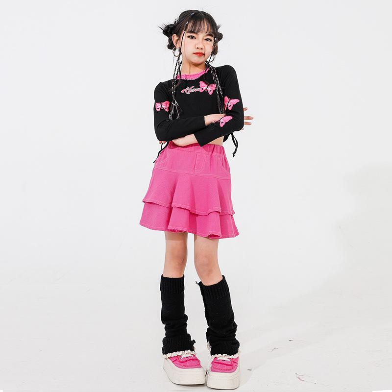ダンスウェア キッズ 女児 ジャズ ヒップホップ 衣装 クール かわいい ショート丈トップス セットアップ 綿混 春秋 発表会 レッスン用 ピンクスカート ブラック長袖 蝶柄 小学生 中学生 ガールズ