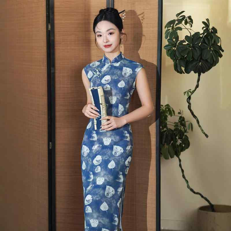 チャイナドレス レディース ロング丈 ノースリーブ ハイネック 微ストレッチ 新中国式 改良デザイン 上品 エレガント 中国風 普段着 茶会 発表会 舞台衣装 ブルー