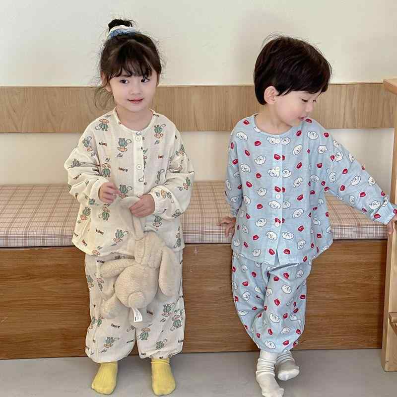 キッズ パジャマ 男の子 女の子 男女兼用 子供 幼児 小学生 ルームウェア 吸湿速乾 通気性 薄手 冷房対策 柔らかダブルガーゼ 綿100% 長袖 上下セット 韓国風 カートゥーン柄 春夏秋 4,195円