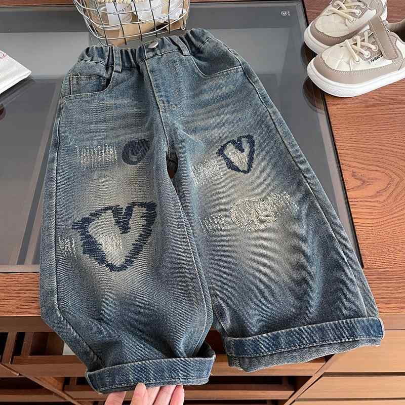 デニムパンツ 女の子 キッズ ガールズ ゴムウエスト 綿混 ウォッシュ加工 柔らか加工 ハート刺繍 ストレートシルエット かわいい おしゃれ 韓国ファッション 春秋 ロング丈